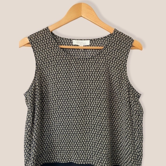 Olive & Oak Sleeveless Patterned Top - Picture 3 of 9